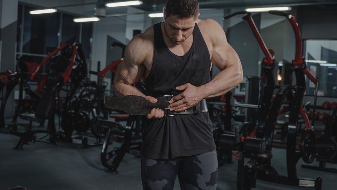 The Ultimate Guide to Gym Belts for Men's Workouts - PRO WOLF