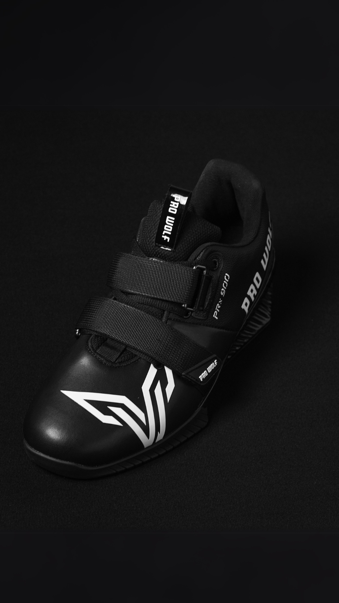 Black weight lifting shoes
