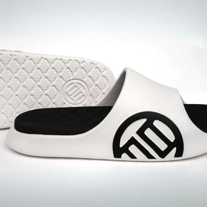 LUXIAOJUN ‘QI’ Slides WHITE - PRO WOLF